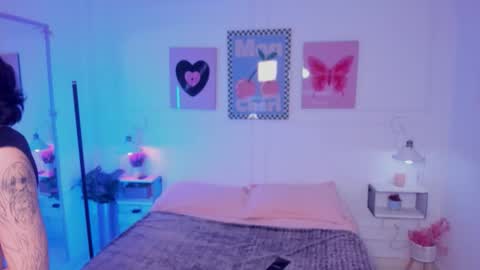 Zoe Lynch online show from February 23, 2026, 11:40 am