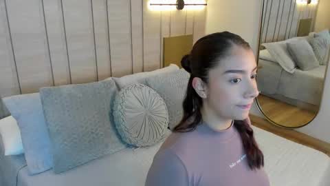 Snapshot of zoe_mhendez chatting on January 18, 2026, 12:31 pm zoe_mhendez online show from January 18, 2026, 12:31 pm