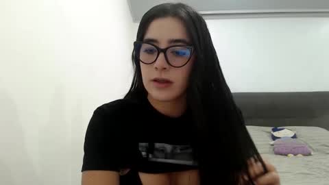 Snapshot of zoe_mill33r chatting on January 12, 2026, 6:13 pm Zoe online show from January 12, 2026, 6:13 pm