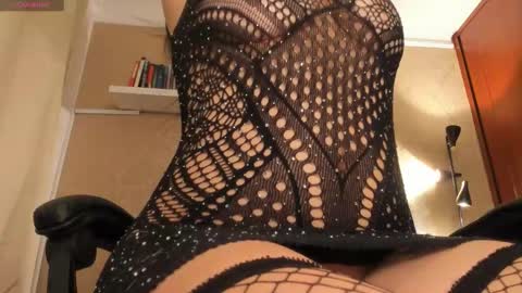 zoe_millerx online show from March 29, 2026, 12:05 pm