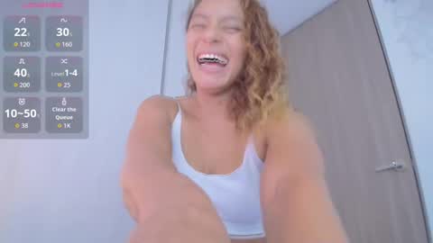 Snapshot of zoe_moon85 chatting on November 22, 2025, 8:19 pm zoe online show from November 22, 2025, 8:19 pm