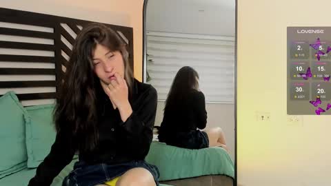 Snapshot of zoe_olsen__ chatting on February 11, 2025, 4:13 pm Zoe Olsen online show from February 11, 2025, 4:13 pm