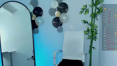 Snapshot of zoe_olsen__ chatting on October 8, 2025, 8:50 pm Zoe Olsen online show from October 8, 2025, 8:50 pm