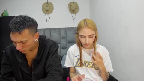 She Zoe He Painn online show from November 12, 2025, 11:47 pm