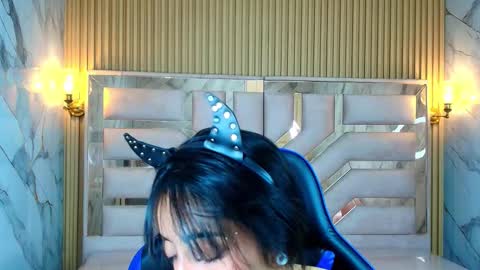 Zoe  online show from October 28, 2025, 3:21 am