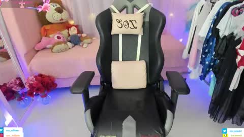 Snapshot of zoe_sullivan_ chatting on February 19, 2026, 9:16 am zoe_sullivan_ online show from February 19, 2026, 9:16 am