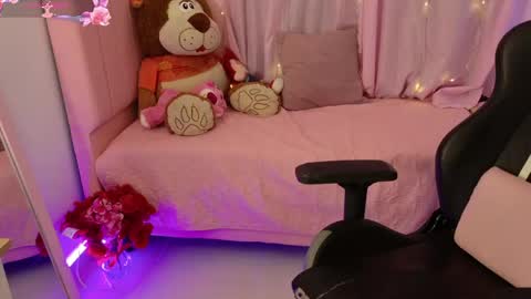 zoe_sullivan_ online show from April 25, 2026, 1:41 pm