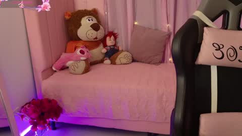 zoe_sullivan_ online show from May 30, 2026, 9:06 am