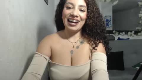 zoe tai online show from December 5, 2025, 1:14 am