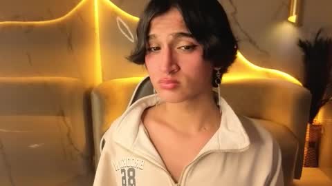 Snapshot of zoe_tp chatting on December 2, 2025, 8:04 pm Zoe online show from December 2, 2025, 8:04 pm