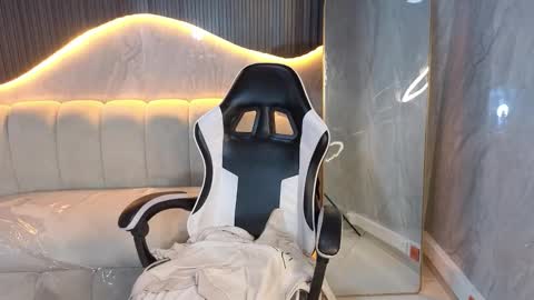 Snapshot of zoe_tp chatting on December 13, 2025, 8:14 pm Zoe online show from December 13, 2025, 8:14 pm