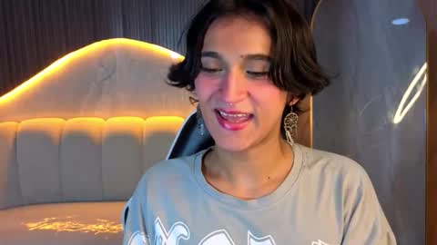 Snapshot of zoe_tp chatting on December 16, 2025, 7:52 pm Zoe online show from December 16, 2025, 7:52 pm