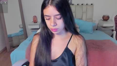 Zoe online show from October 1, 2025, 12:00 pm