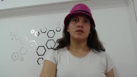 Carolina online show from October 16, 2025, 10:22 pm