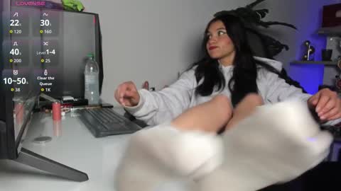 Zoe online show from November 21, 2025, 11:53 am