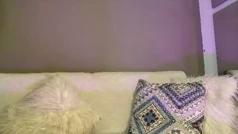 ZOE online show from July 15, 2026, 3:17 pm