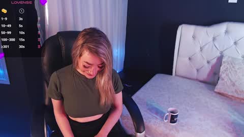Snapshot of zoee_joness chatting on December 26, 2024, 11:54 am zoe online show from December 26, 2024, 11:54 am