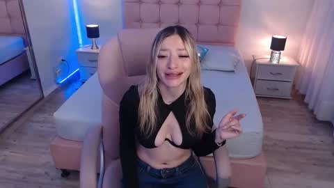 zoe online show from November 25, 2025, 2:55 am