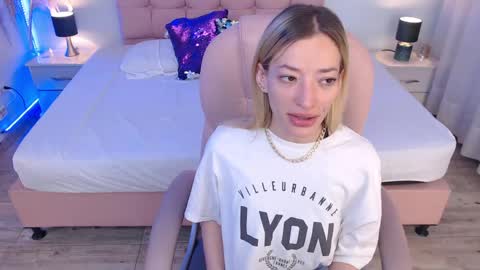 zoe online show from June 1, 2026, 3:30 am