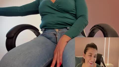 Snapshot of zoee_zi chatting on March 27, 2026, 8:30 pm zoee_zi online show from March 27, 2026, 8:30 pm