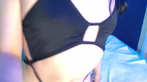 Snapshot of zoeeblack chatting on October 23, 2025, 5:51 am zoeeblack online show from October 23, 2025, 5:51 am