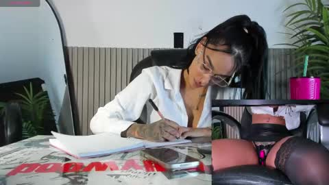 Snapshot of zoeettaylor_ chatting on May 15, 2026, 8:49 pm ZOEET online show from May 15, 2026, 8:49 pm