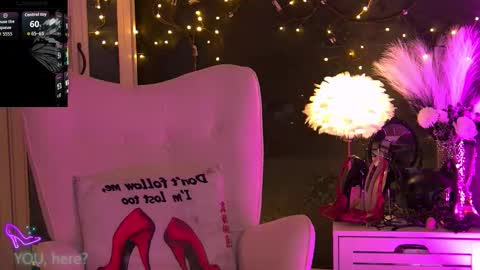 Snapshot of zoemesmerizee chatting on November 3, 2025, 11:33 am ZoeMesmerize online show from November 3, 2025, 11:33 am