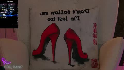 Snapshot of zoemesmerizee chatting on December 15, 2025, 1:37 pm ZoeMesmerize online show from December 15, 2025, 1:37 pm