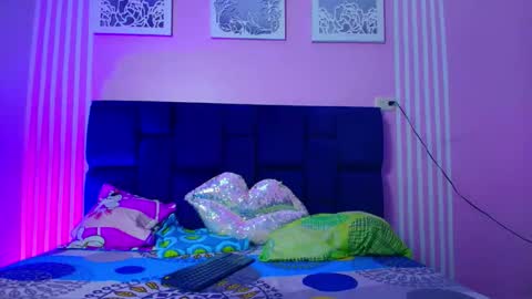 zoerouse_hot online show from December 2, 2025, 3:45 am