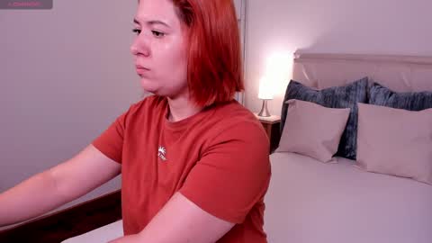 Snapshot of zoes_mile chatting on January 20, 2025, 11:35 am Zoes online show from January 20, 2025, 11:35 am