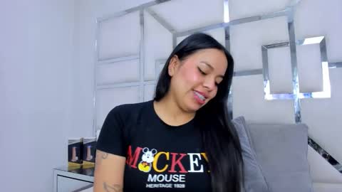 ZoeSwam online show from December 2, 2025, 12:10 pm