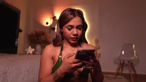 Snapshot of zoevidal_ chatting on July 13, 2026, 12:19 pm zoevidal_ online show from July 13, 2026, 12:19 pm