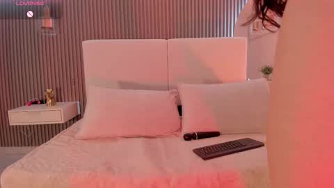  ZOE  online show from November 22, 2025, 5:50 am