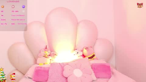 zoewillian online show from December 14, 2025, 4:29 am