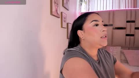 Snapshot of zoey_thommpson chatting on November 3, 2025, 7:48 pm zoey thommpson online show from November 3, 2025, 7:48 pm