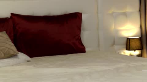 Zoey online show from February 21, 2025, 9:00 pm