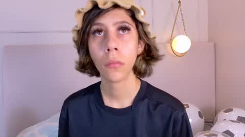 Zoey online show from July 10, 2026, 1:36 pm