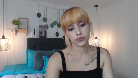 Snapshot of zohet_kriss chatting on December 20, 2025, 9:00 pm CALL ME Z O H E T online show from December 20, 2025, 9:00 pm