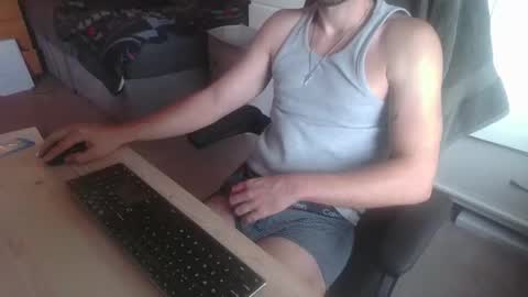 Snapshot of zoomingin11 chatting on October 21, 2025, 9:54 am zoomingin11 online show from October 21, 2025, 9:54 am