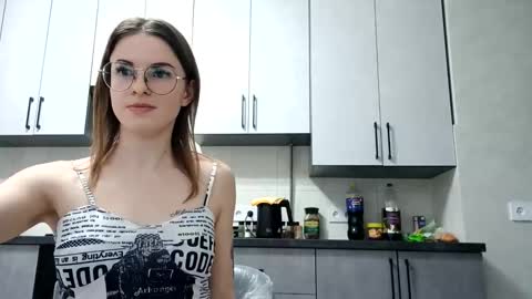 zoriana20 online show from December 2, 2025, 7:53 pm