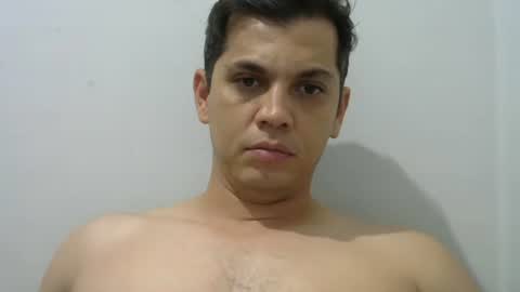 zoro_00 online show from December 14, 2025, 1:11 am