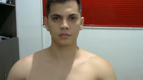 Snapshot of zoro_00 chatting on February 7, 2026, 11:52 pm zoro_00 online show from February 7, 2026, 11:52 pm