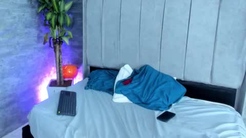 Zoe And Frienda online show from November 6, 2025, 12:28 pm