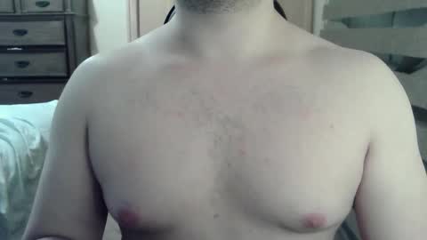 Snapshot of zorrito_himbo chatting on May 10, 2026, 5:34 am Himbo fox online show from May 10, 2026, 5:34 am