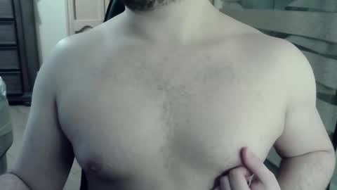 Snapshot of zorrito_himbo chatting on May 27, 2026, 6:54 am Himbo fox online show from May 27, 2026, 6:54 am