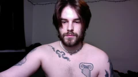 zorvello_83 online show from April 16, 2026, 7:25 pm