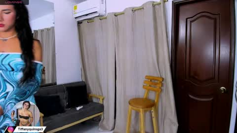 zou_quira online show from April 14, 2026, 2:28 am