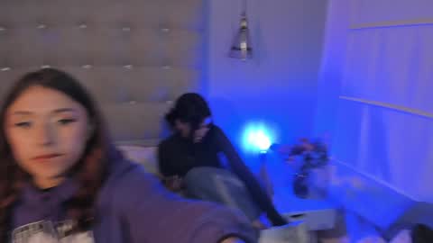 Snapshot of zowi_hottiee chatting on December 19, 2024, 3:51 am cintya kors online show from December 19, 2024, 3:51 am