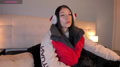 Snapshot of zowi_hottiee chatting on January 21, 2025, 2:22 am cintya kors online show from January 21, 2025, 2:22 am