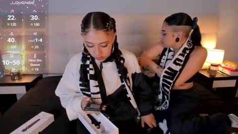Snapshot of zowi_hottiee chatting on January 22, 2025, 2:37 am cintya kors online show from January 22, 2025, 2:37 am